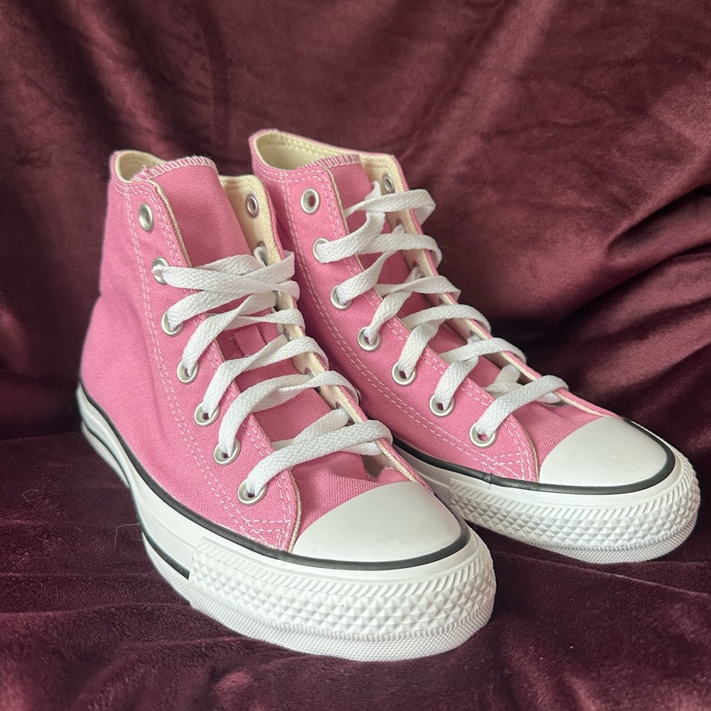 Light Pink Converse
